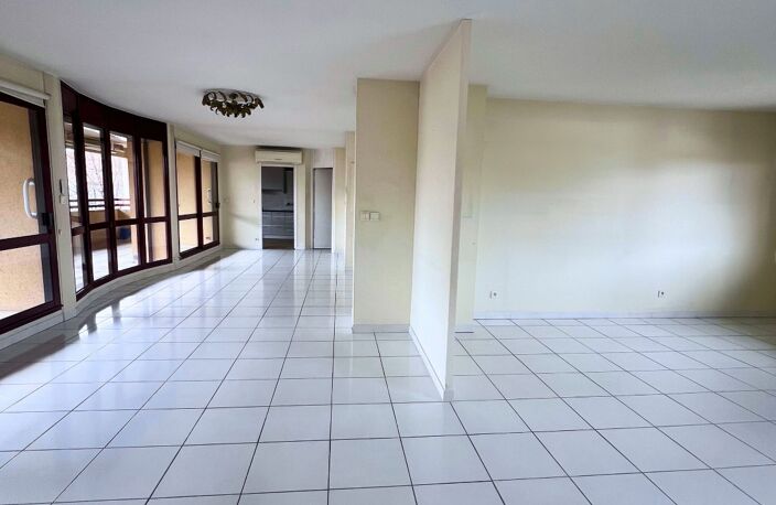 Vente appartement 4 pièces 117 m² Aix-en-Provence (13100) — photo 3