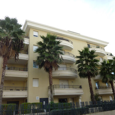 Appartement 1 pièces 705 €