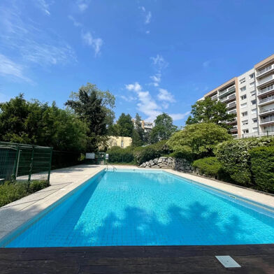 Appartement 4 pièces 315000 €