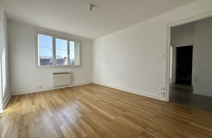 Appartement de type 2 avec cave et parking en plein centre — photo 2