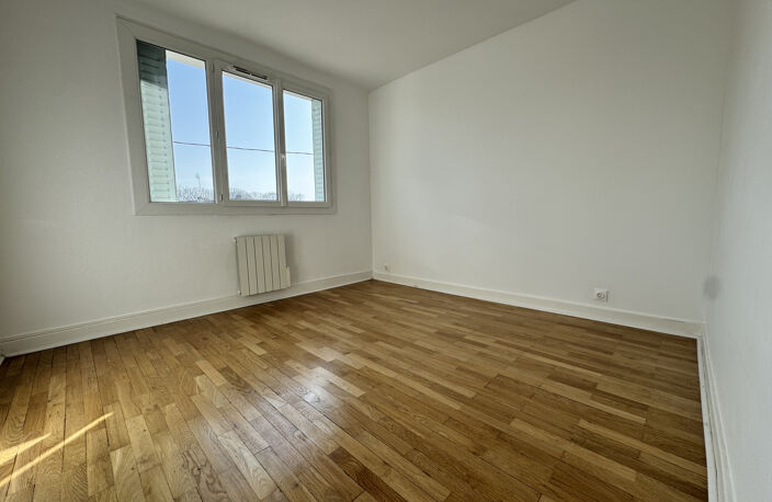 Appartement de type 2 avec cave et parking en plein centre — photo 3