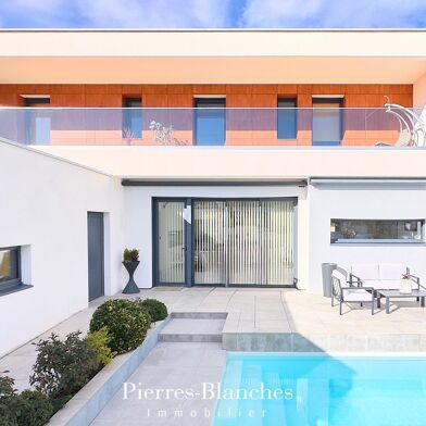 Maison 6 pièces 1380000 €