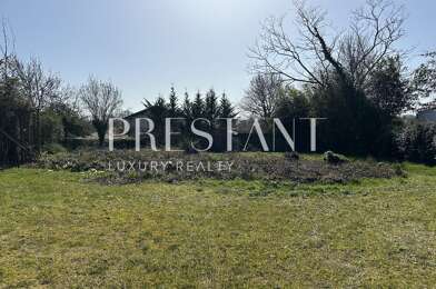 Terrain  389000 €