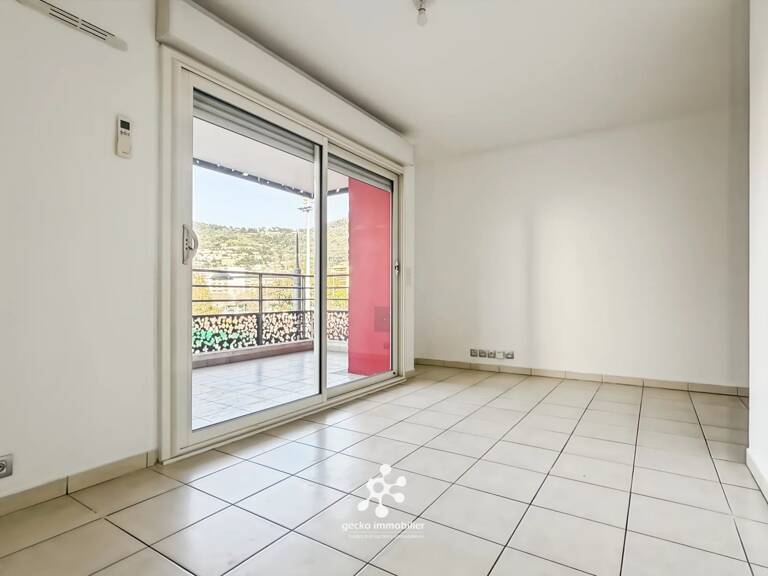 NICE - VAUBAN - 2 P - TERRASSE - RESIDENCE RECENTE — photo 1