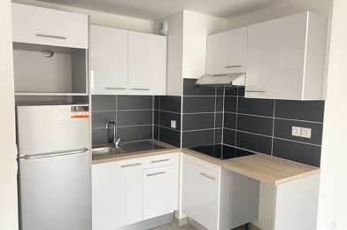 Appartement 3 pièces 829 €