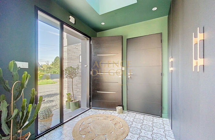 VILLA DE 2023 COUP DE COEUR 4 CHAMBRES GARAGE JARDIN ENTRE L — photo 5