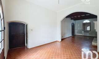 Maison 12 Pièces 262 m² à vendre à Mouriès (13890)