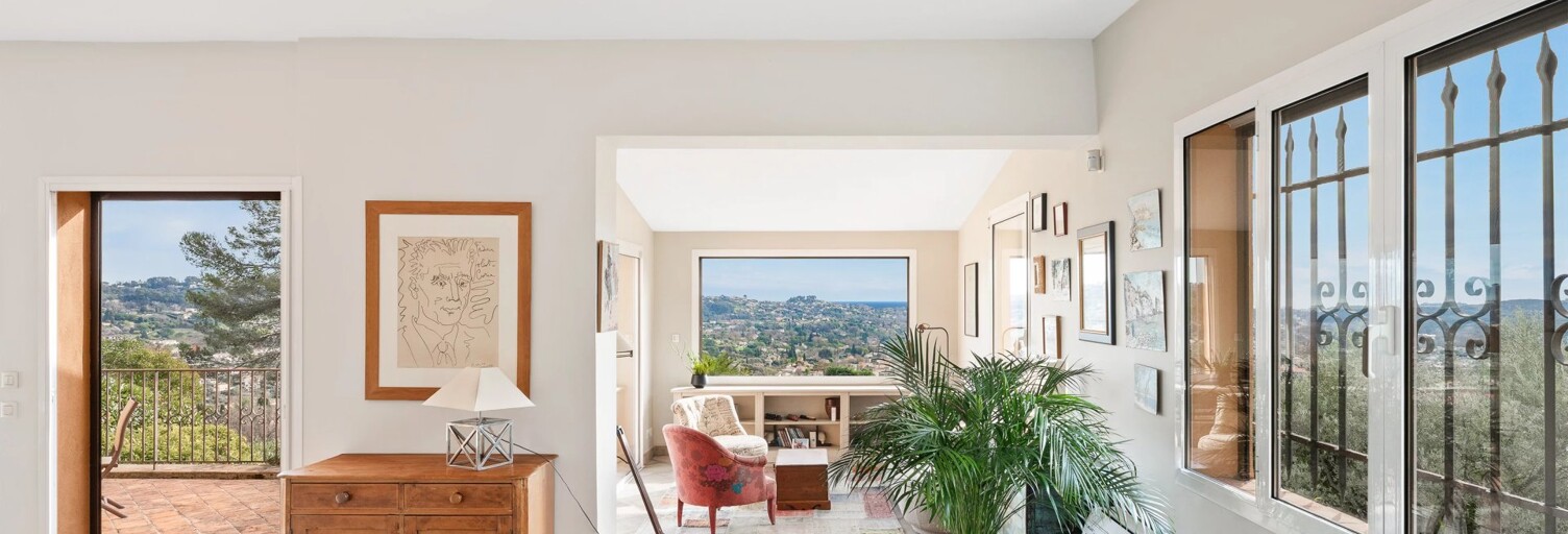 Maison  200 m² à vendre à La Colle-sur-Loup (06480)