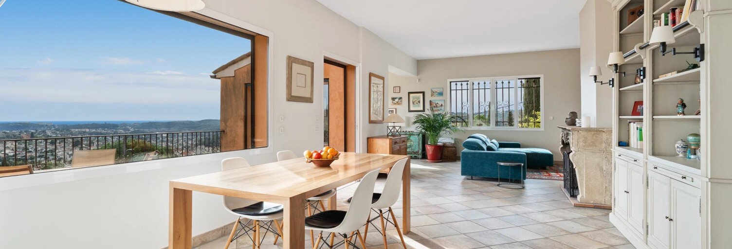 Maison 5 Pièces 200 m² à vendre à La Colle-sur-Loup (06480)