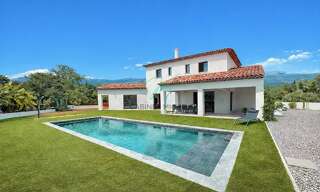 Maison 6 Pièces 200 m² à vendre à Roquefort-les-Pins (06330)