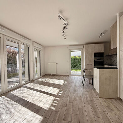 Appartement 3 pièces 249600 €