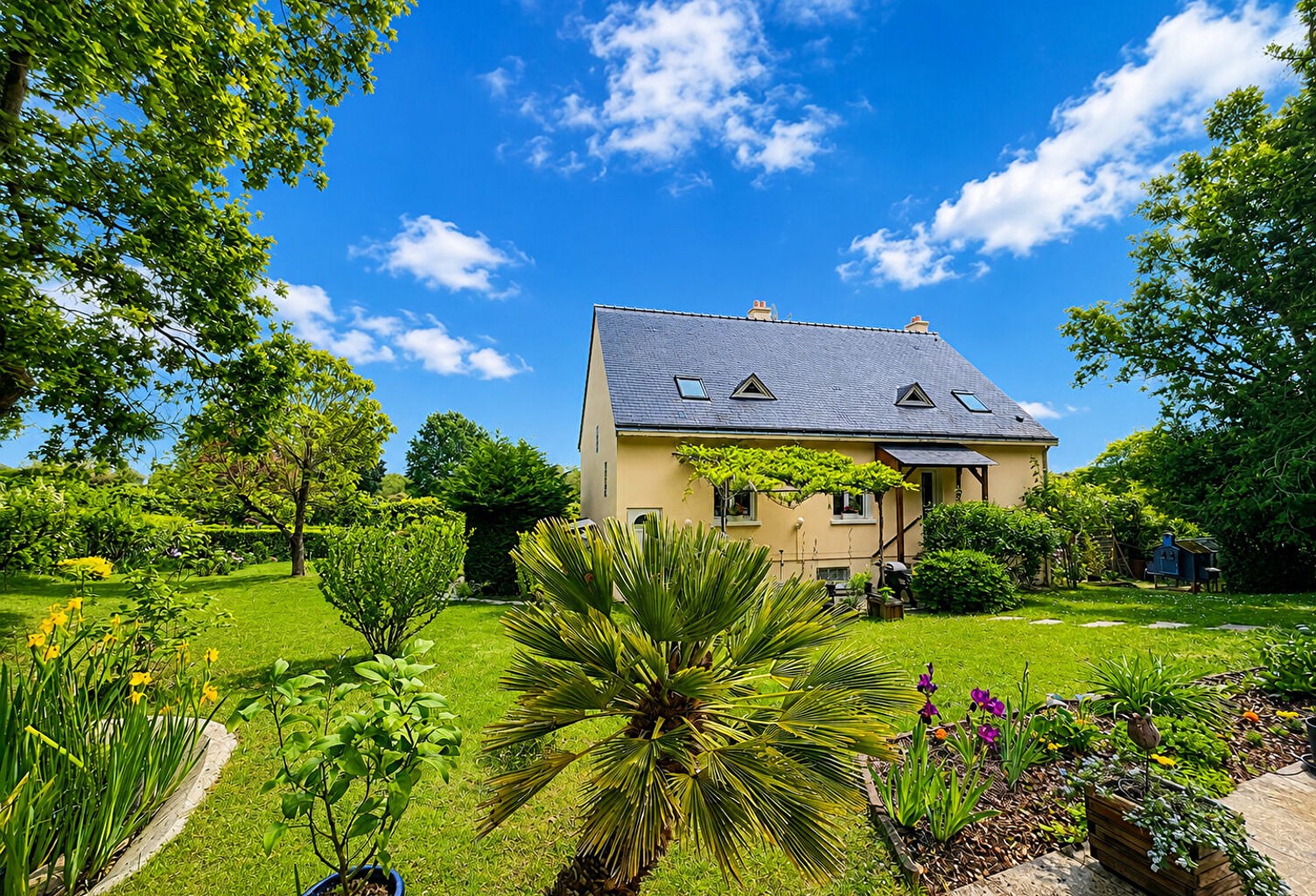 Maison ligérienne jardin bucolique, piscine. — photo 1