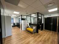 BUREAUX à LOUER — photo 2