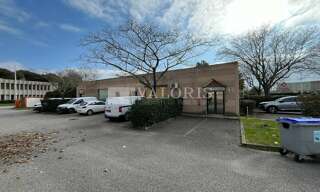 Commerce  150 m² à louer à Vitrolles (13127)