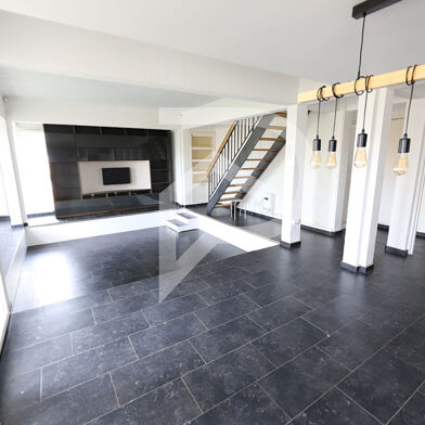 Appartement 7 pièces 2012 €