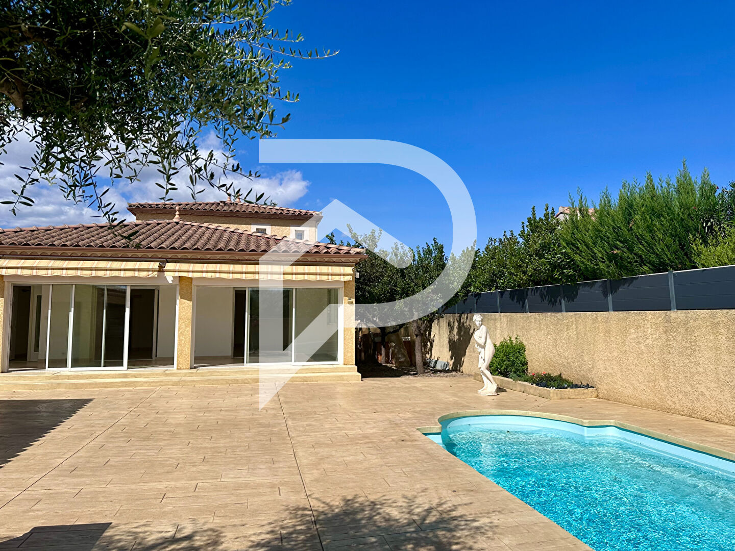 Villa / Maison  T4 à vendre Saint-Laurent-d'Aigouze 30220