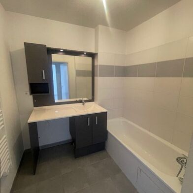 Appartement 2 pièces 700 €