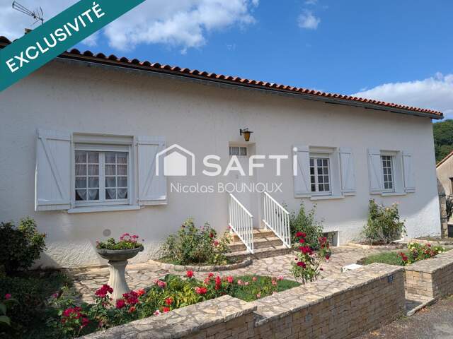 grande maison familiale  belle distribution coeur de village proche poitiers — photo du bien