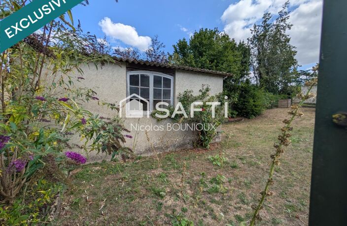 grande maison familiale  belle distribution coeur de village proche poitiers — photo 5