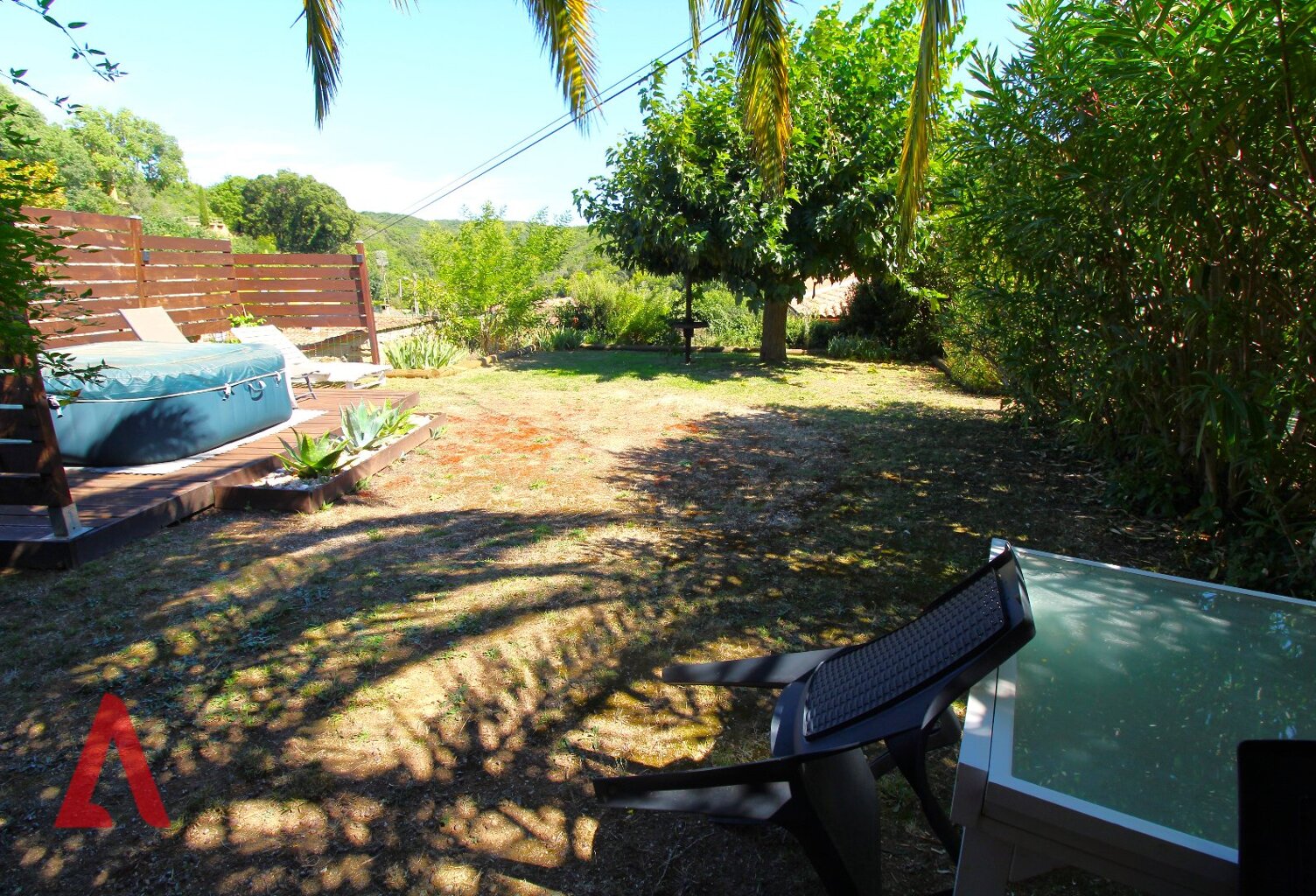 Fos  Un paradis de nature et de sérénité : Charmante maison en pierre 96 m²  3 chambres I Jardin avec vue dégagée I Terrasse I Cour I Garage & parkings  228 000  — photo 1