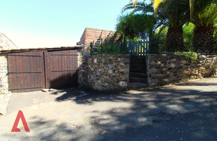Fos  Un paradis de nature et de sérénité : Charmante maison en pierre 96 m²  3 chambres I Jardin avec vue dégagée I Terrasse I Cour I Garage & parkings  228 000  — photo 5