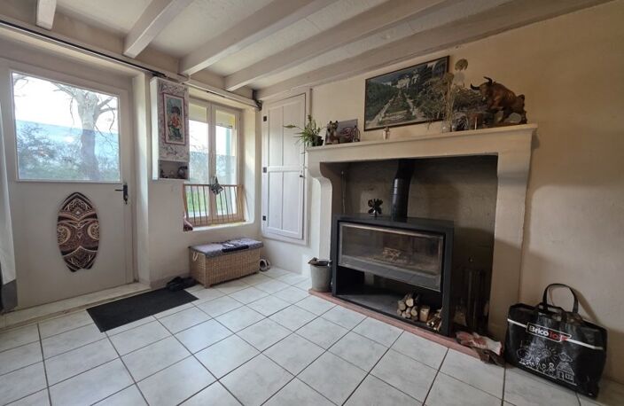 Maison en pierre de 3 pièces principales — photo 5