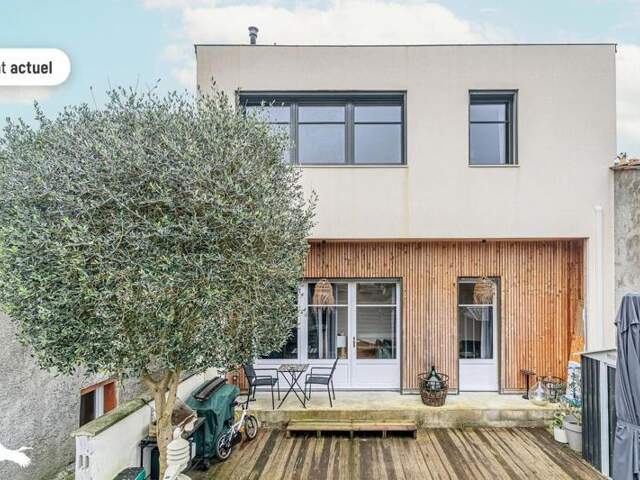 Maison en pierre de 5 pièces principales — photo du bien