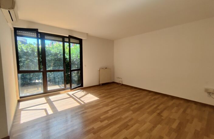 34000 - APPARTEMENT CLIMATISÉ ET TERRASSE SÉCURISÉE — photo 2