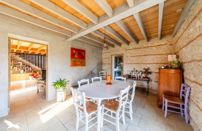 Maison en pierre de 5 pièces principales — photo 2