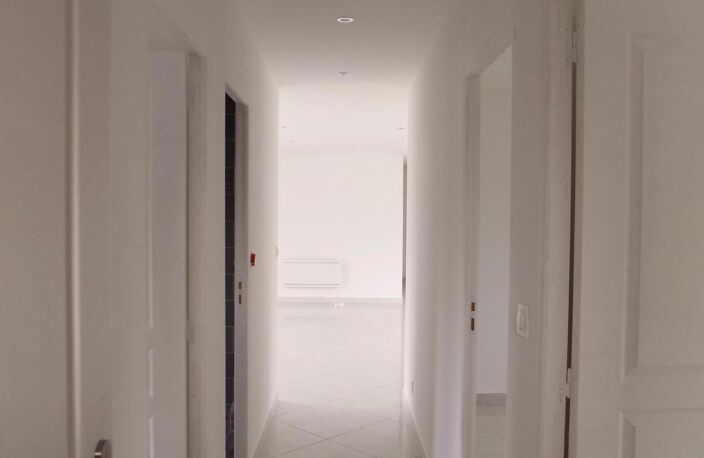 Maison neuve dans le style du pays — photo 5