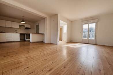 Maison 5 pièces 1700 €