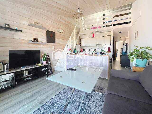 Appartement avec une chambre et une mezzannine — photo du bien