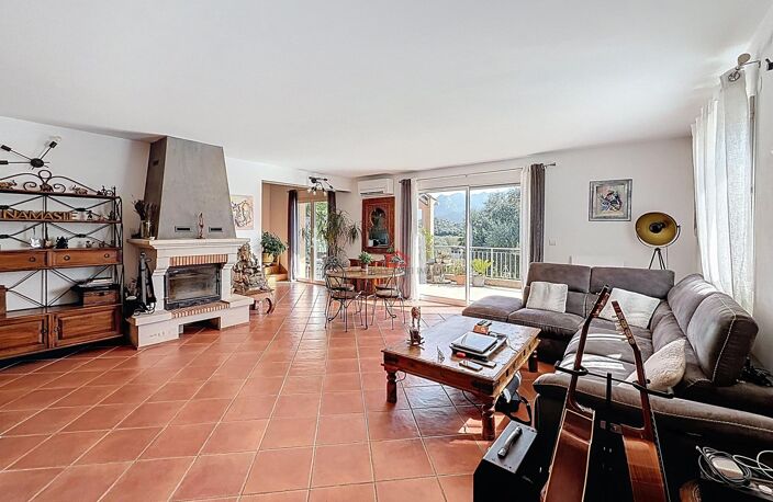 Maison avec appartement principal et dépendance — photo 3