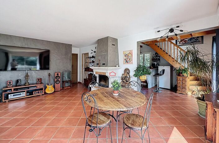 Maison avec appartement principal et dépendance — photo 4
