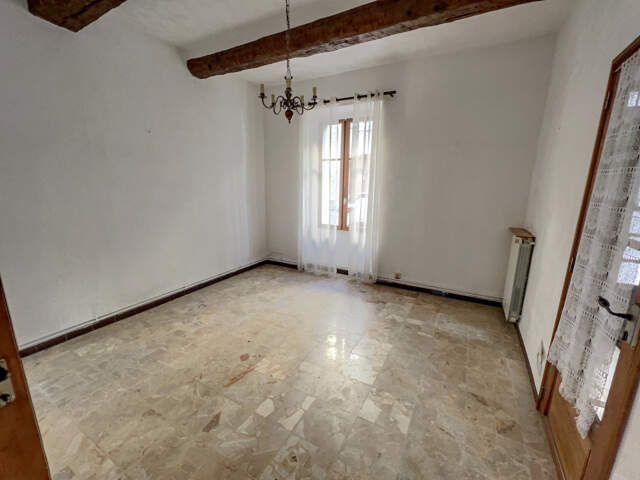 Maison de village à rénover — photo du bien