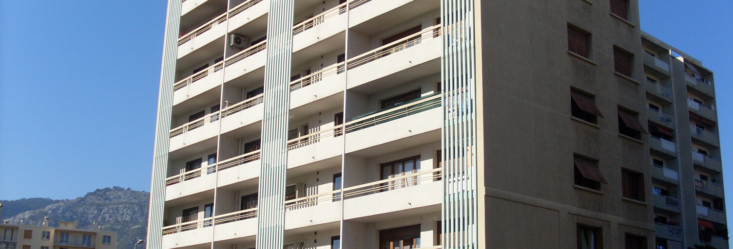 Bureau  85 m² à louer à Toulon (83000)