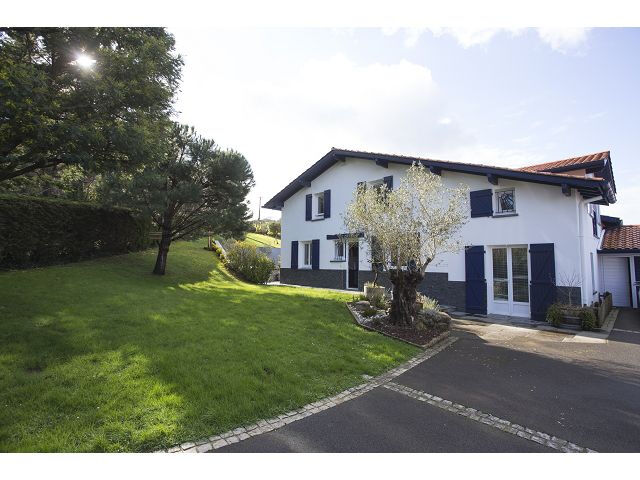 Villa / Maison  T6 à vendre Bidart 64210