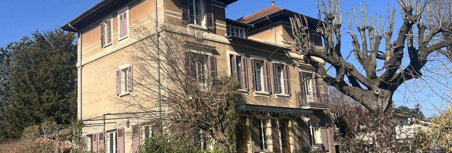 Maison 11 Pièces 328 m² à vendre à Écully (69130)