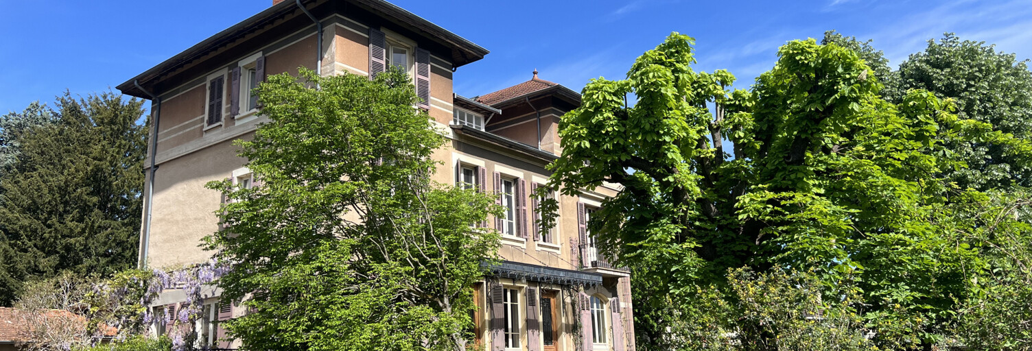 Maison 11 Pièces 328 m² à vendre à Écully (69130)