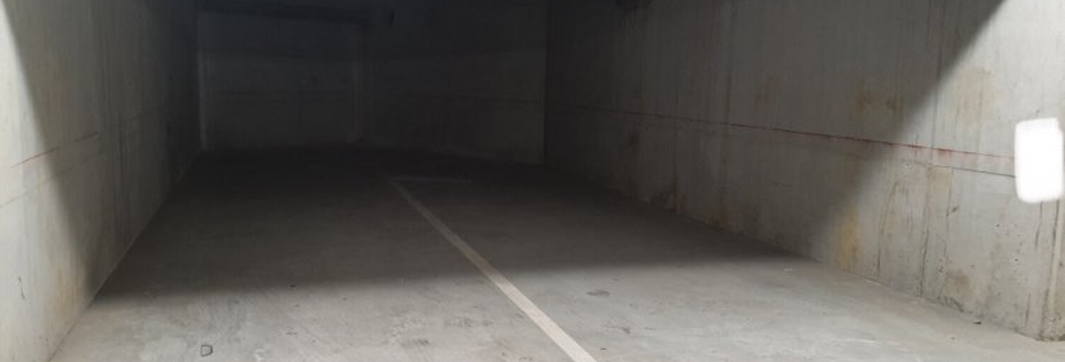 Garage   m² à louer à Aix-en-Provence (13100)