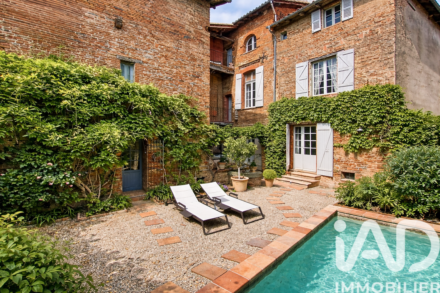 Verdun-Sur-Garonne - 392m² - 10p. - 6ch.