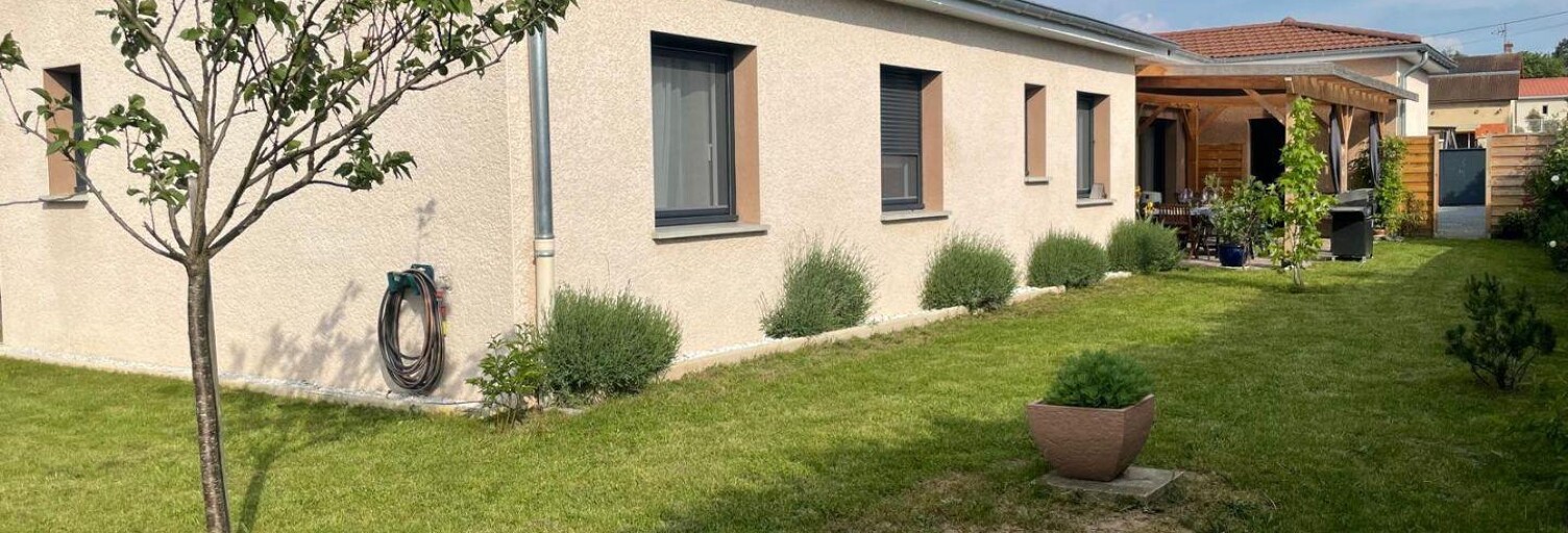 Maison 5 Pièces 131 m² à vendre à Commelle-Vernay (42120)