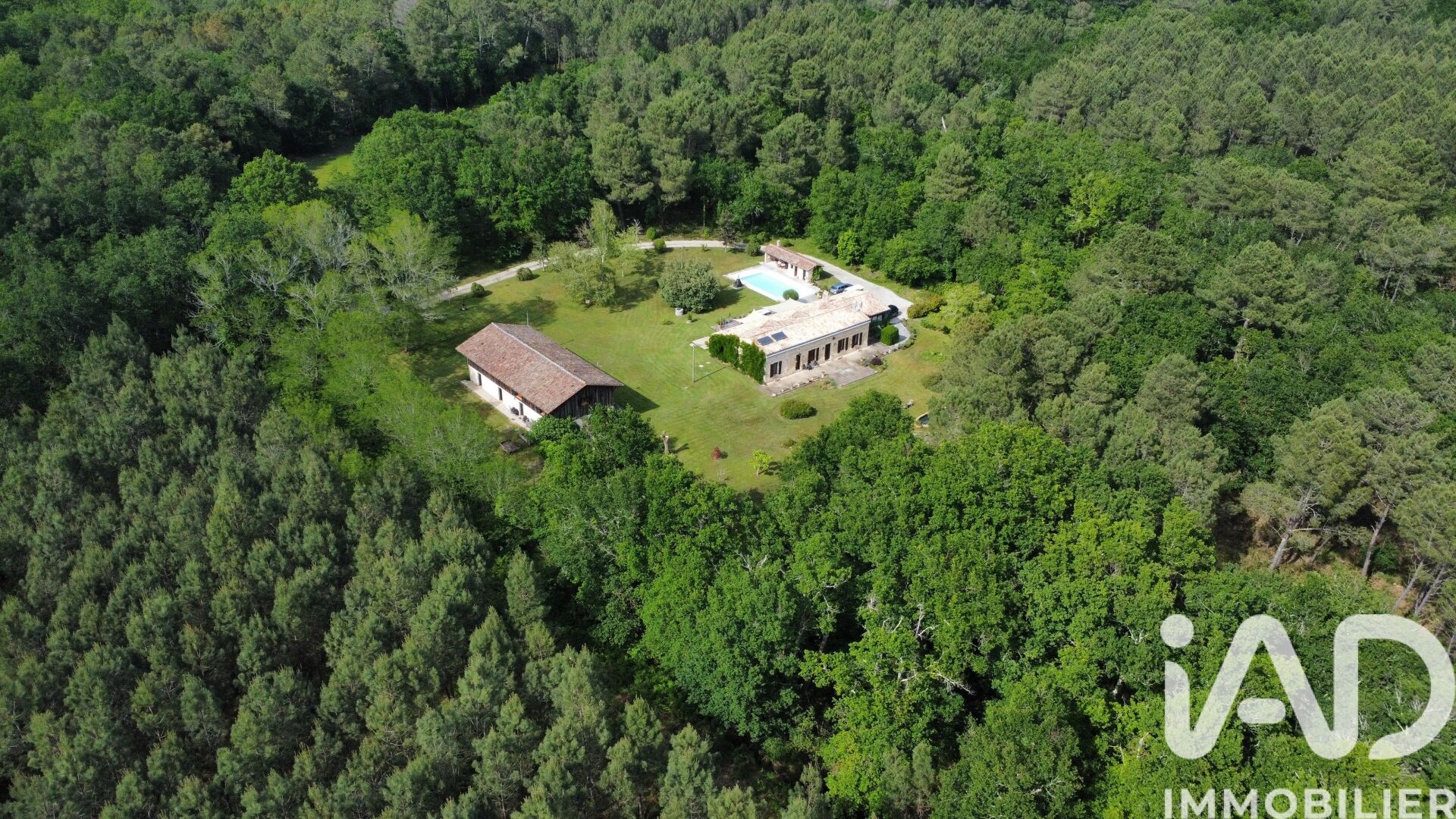 Vente Maison/villa 8 pièces - Photo 3