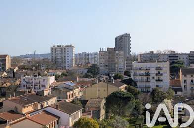 Appartement 4 pièces 240000 €