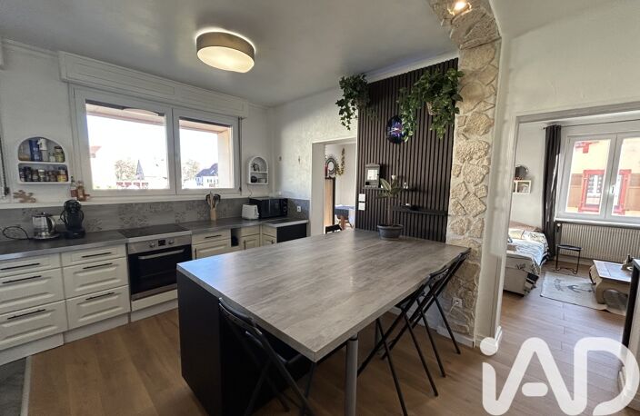Vente Maison/villa 8 pièces — photo 2