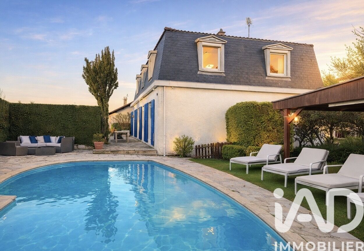 Toussieu - 196m² - 8p. - 6ch.