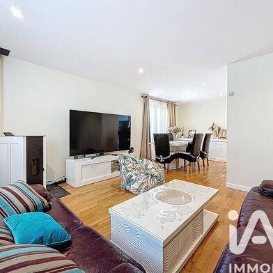 Maison 5 pièces 300000 €