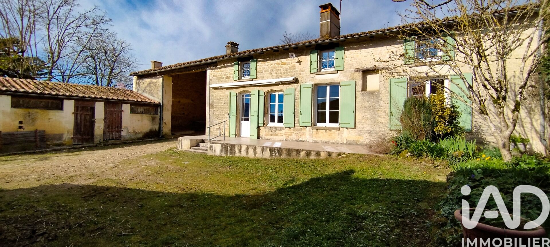 St-Mande-Sur-Bredoire - 140m² - 6p. - 4ch.