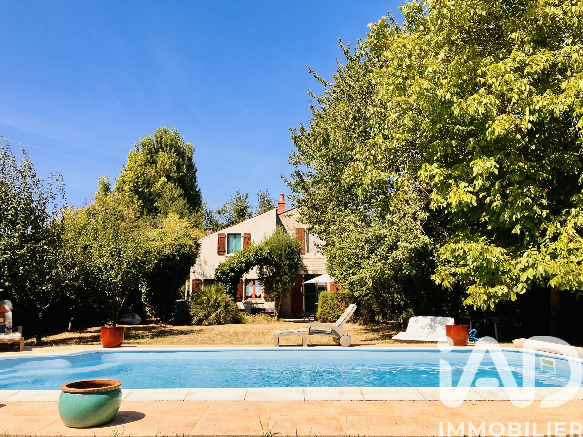 St-Etienne-De-Brillouet - 105m² - 4p. - 2ch.