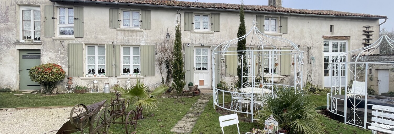 Maison 8 Pièces 155 m² à vendre à Valdelaume (79110)